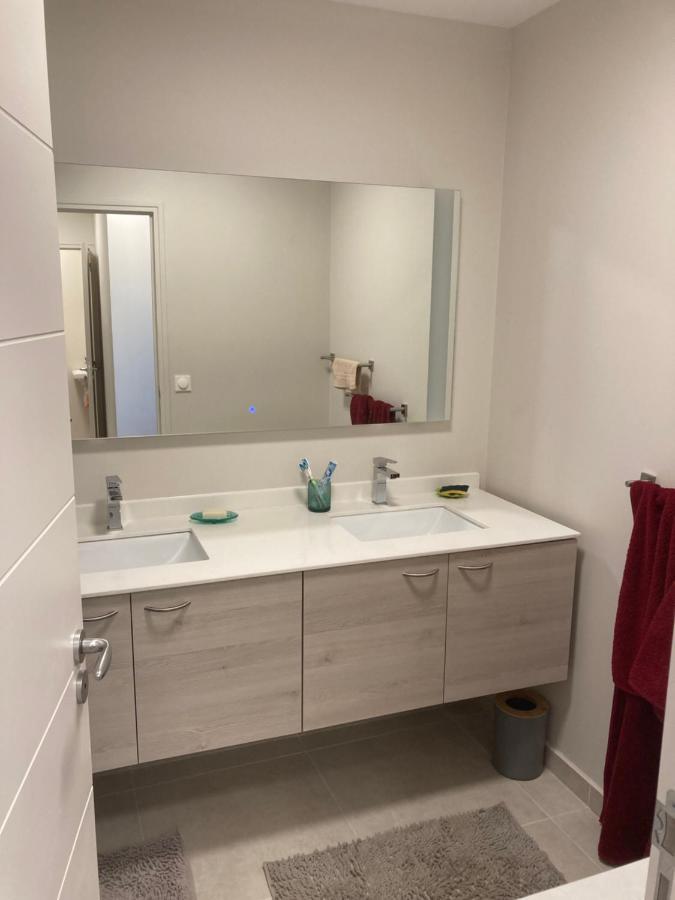 פאפיט Standing Residence Tevai מראה חיצוני תמונה