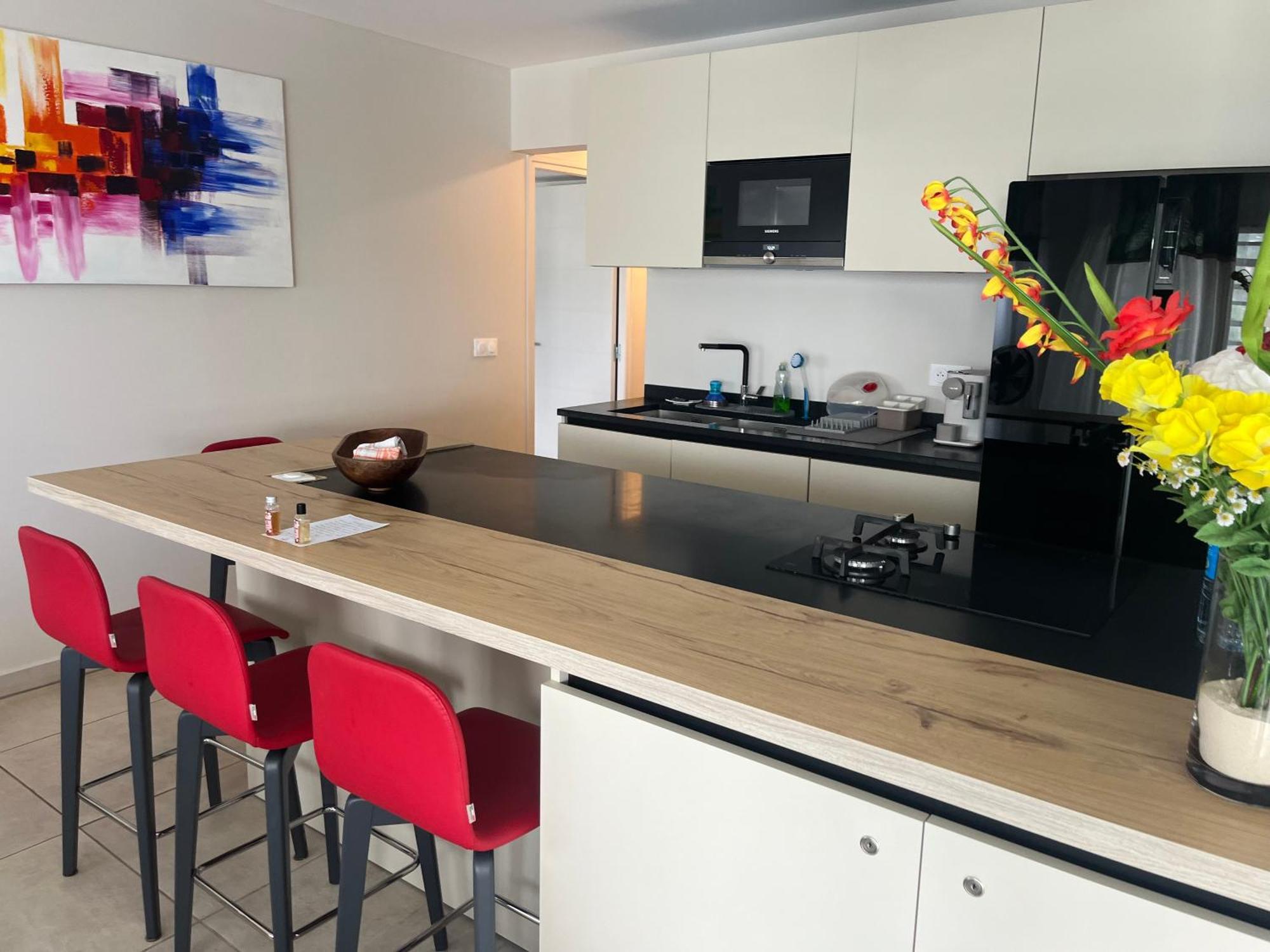 פאפיט Standing Residence Tevai מראה חיצוני תמונה