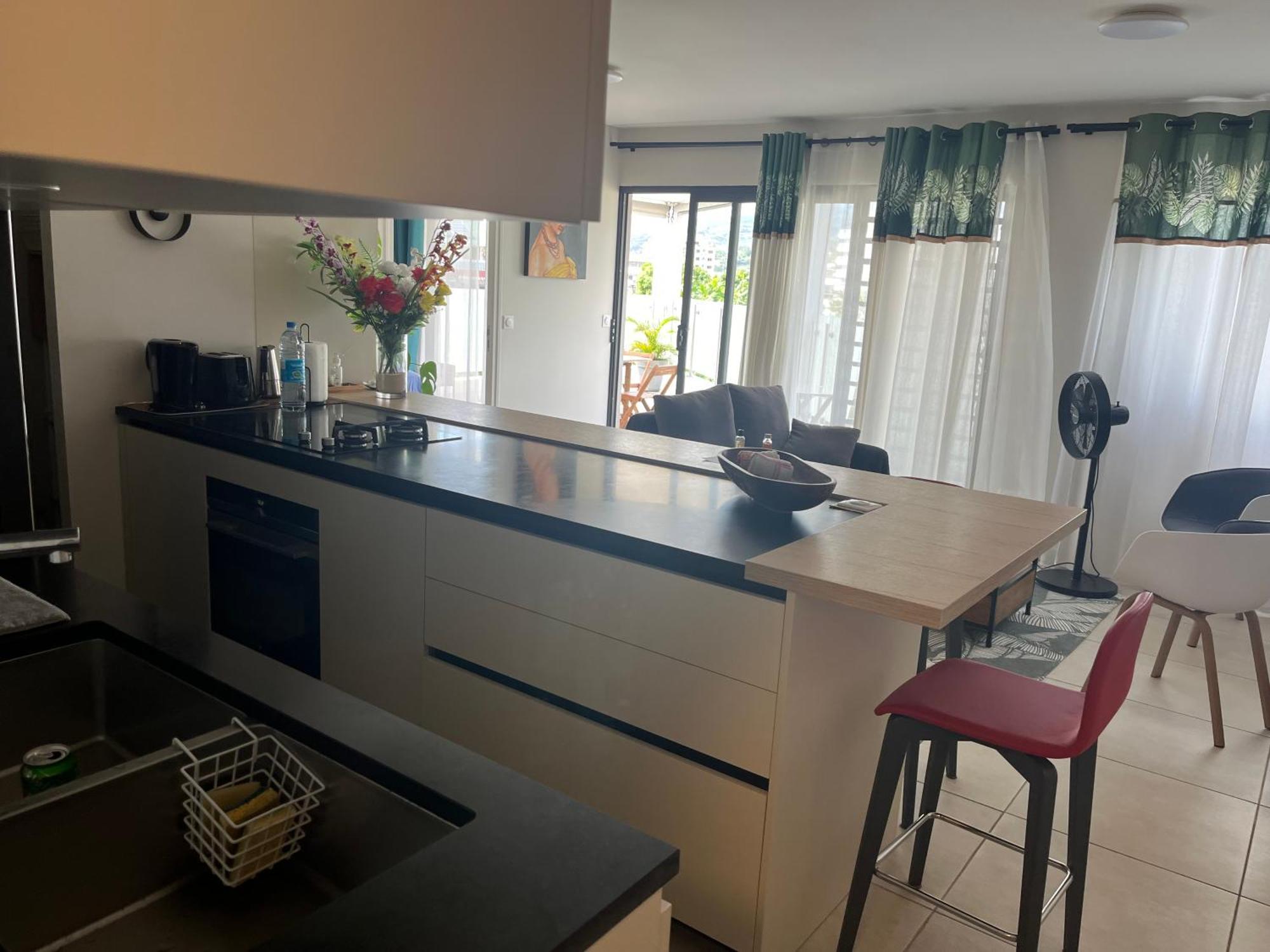 פאפיט Standing Residence Tevai מראה חיצוני תמונה